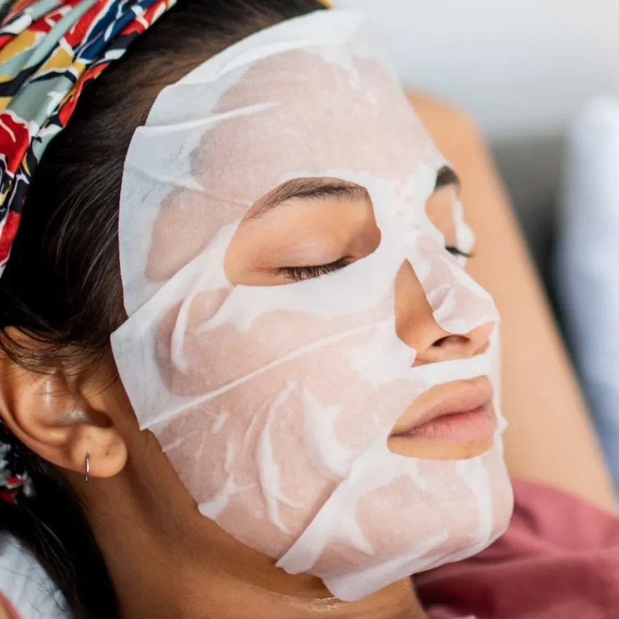Masque en tissu Raffermissant à l'Acide Hyaluronique & Huile de Karanja Bio - Lavera