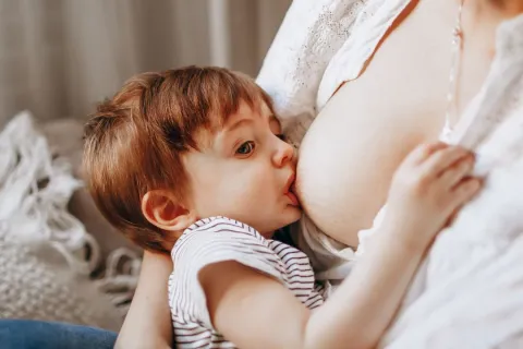 Allaitement : 10 conseils à ne pas suivre