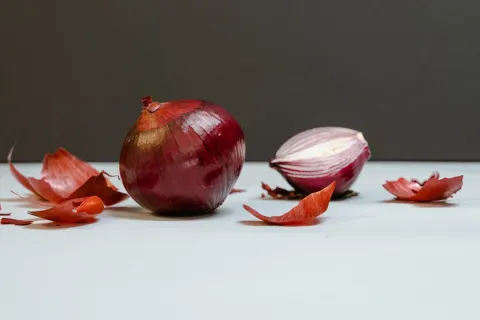 Fanes et pelures : cuisinez les restes de vos légumes !