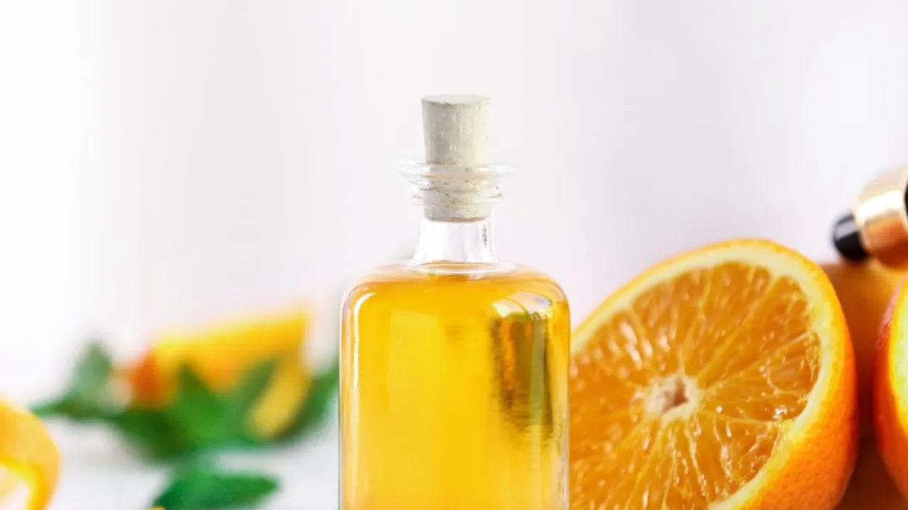 Huile essentielle de zeste d’orange douce